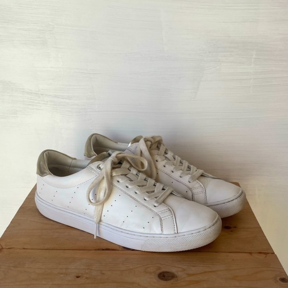 *SOLD* J.Crew Saturday Leather Sneakers with Gold Detail Size: 8.5 - Picture 3 of 13